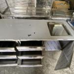 QUẦY TỦ INOX CÓ 6 NGĂN KÉO VÀ RÃNH ÚP LY