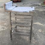 BÀN CÓ KỆ RACK ĐỂ KHAY 