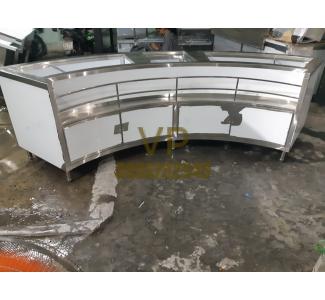 Quầy pha chế cong dài 4 mét