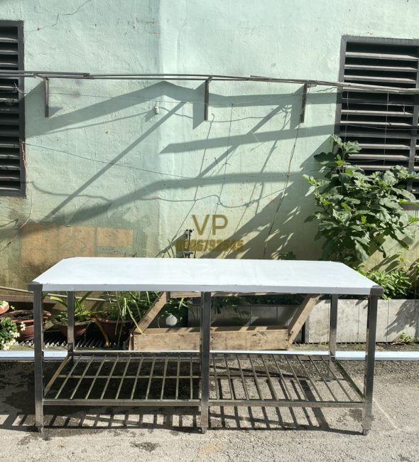 BÀN CÓ KỆ SONG DƯỚI