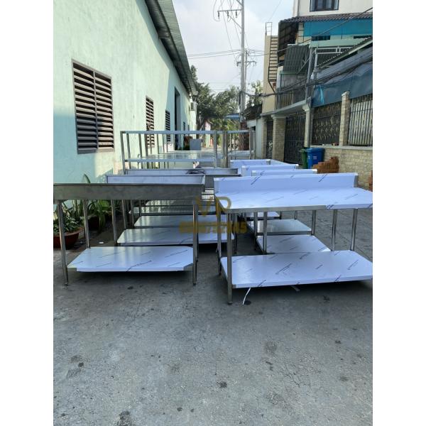BÀN CÓ KỆ PHẲNG DƯỚI 